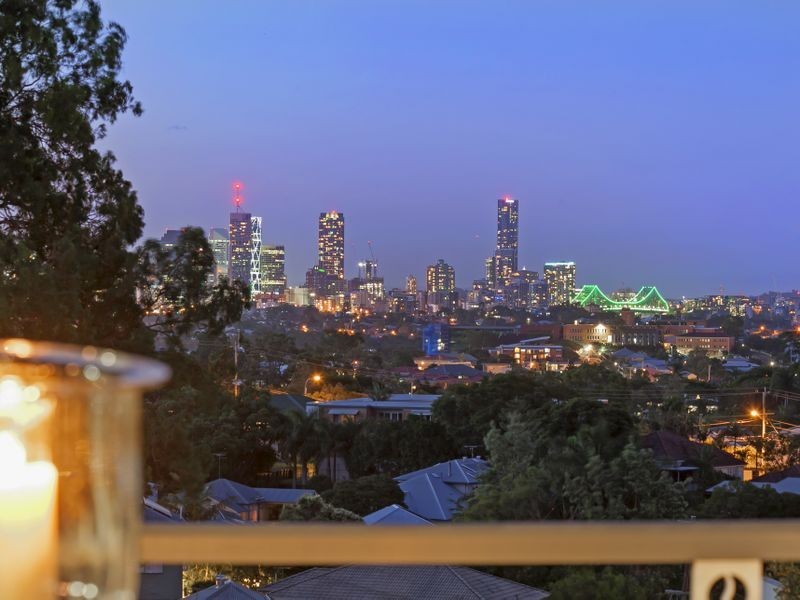 130 Sackville Street, Greenslopes QLD 4120