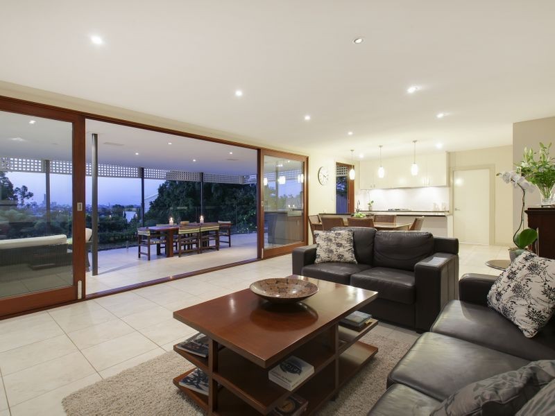 130 Sackville Street, Greenslopes QLD 4120