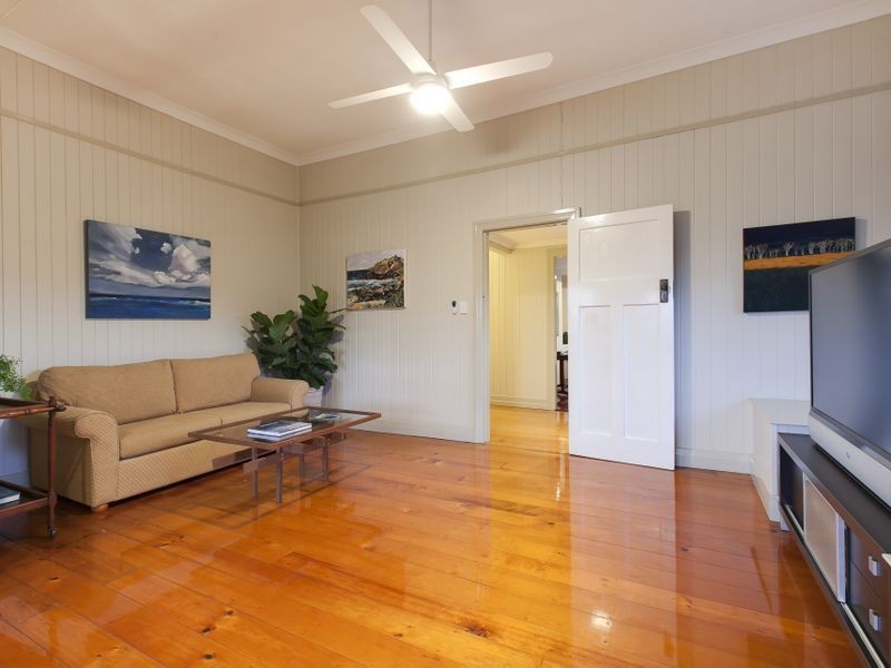 130 Sackville Street, Greenslopes QLD 4120
