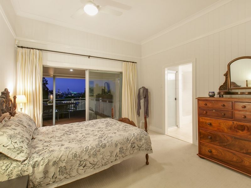 130 Sackville Street, Greenslopes QLD 4120