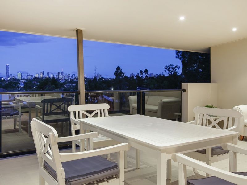 1/1 Austral, St Lucia QLD 4067