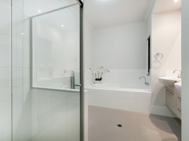 1/1 Austral, St Lucia QLD 4067