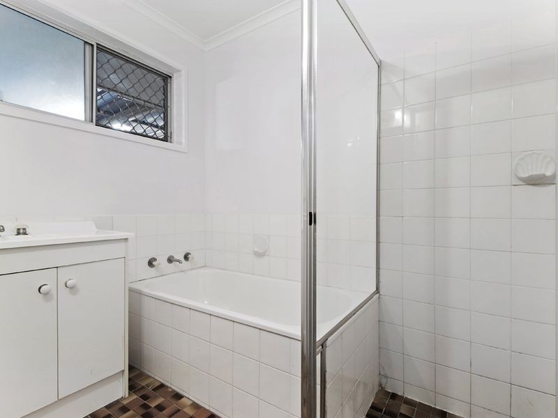 18 Marlock Street, Bellbowrie QLD 4070