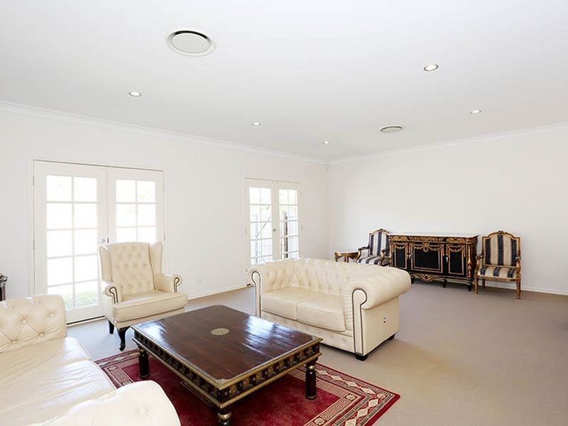 39 Sutherland Crescent, Goodna QLD 4300