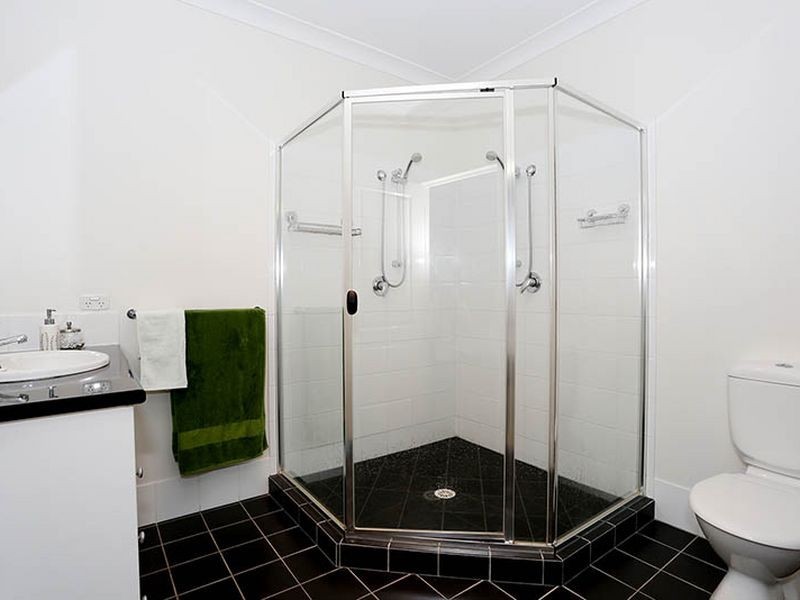 39 Sutherland Crescent, Goodna QLD 4300