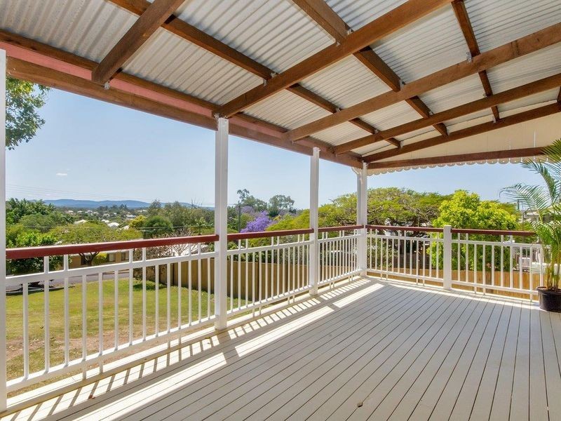 8 Hill Street, North Ipswich QLD 4305