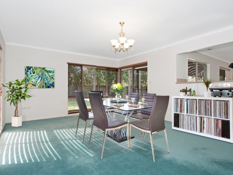 25 Redford Crescent, Mcdowall QLD 4053