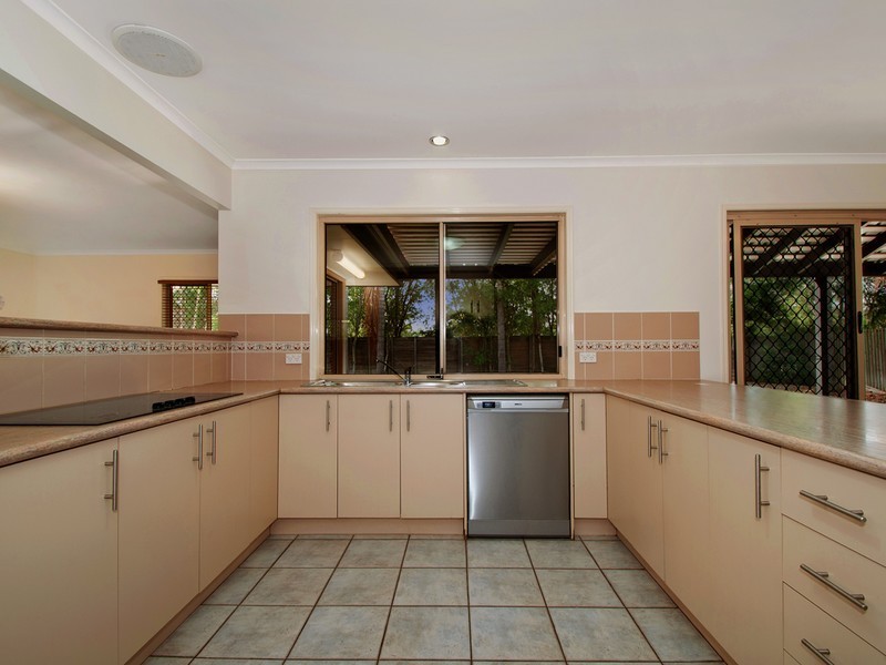 25 Redford Crescent, Mcdowall QLD 4053