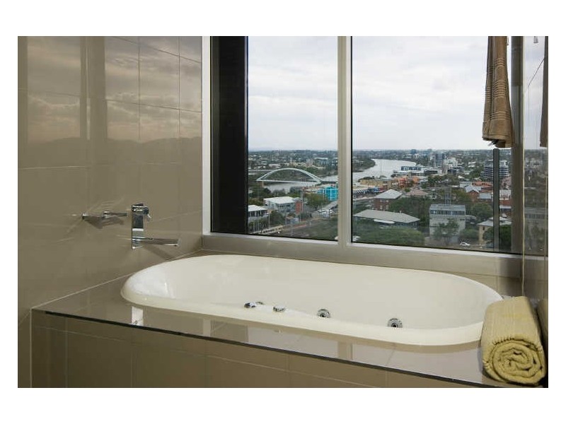 6053/6 Parkland Boulevard, Brisbane QLD 4000