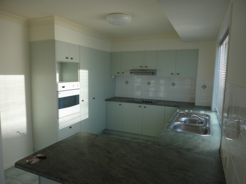 80 Oakleaf Street, Eight Mile Plains QLD 4113