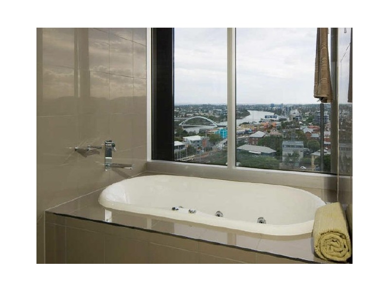 6053/6 Parkland Boulevard, Brisbane QLD 4000