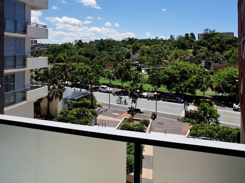 3 Parkland Boulevard, Brisbane QLD 4000