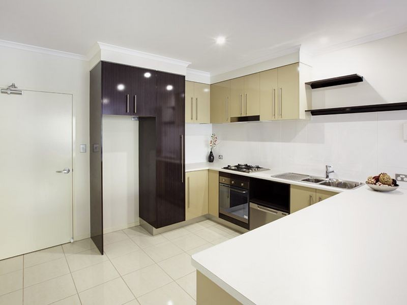 4/119 Macquarie Street, St Lucia QLD 4067
