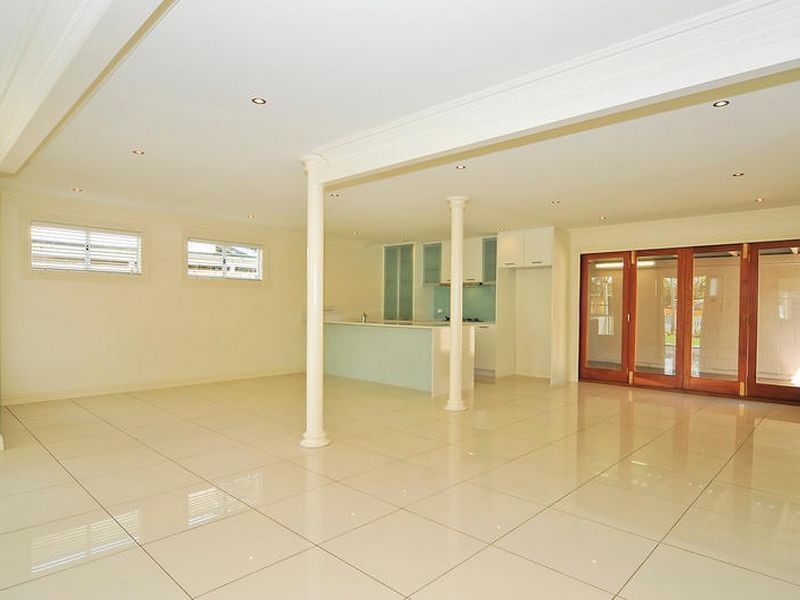 17 Clara Street, Corinda QLD 4075