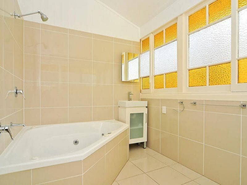 17 Clara Street, Corinda QLD 4075