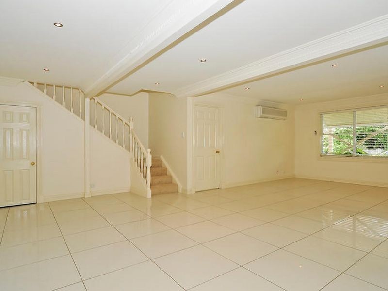 17 Clara Street, Corinda QLD 4075