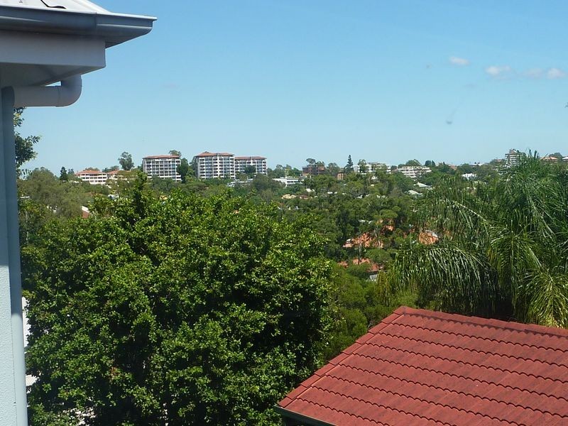 1/17 Armadale Street, St Lucia QLD 4067