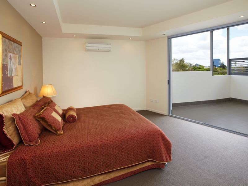 5/74 Dengate Lane, St Lucia QLD 4067