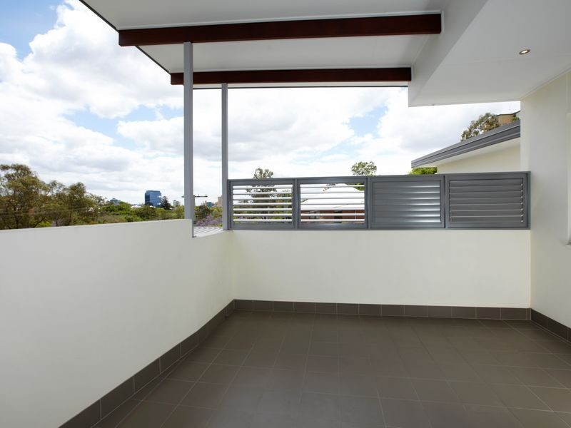 5/74 Dengate Lane, St Lucia QLD 4067