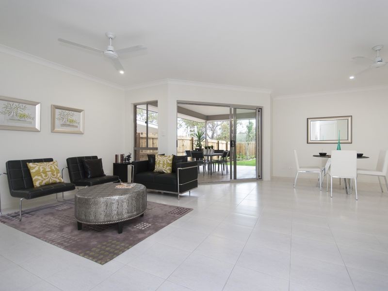 10 Krystelle Court, Oxley QLD 4075