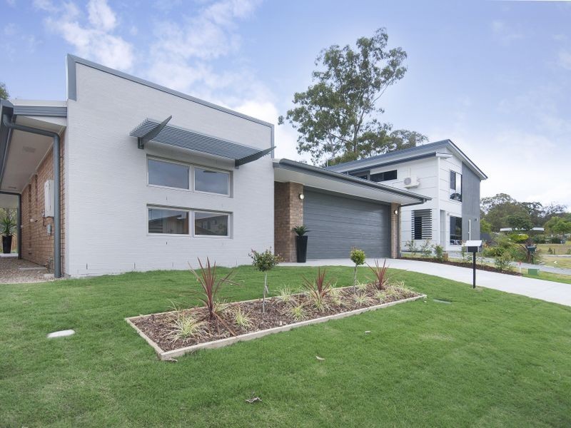 10 Krystelle Court, Oxley QLD 4075