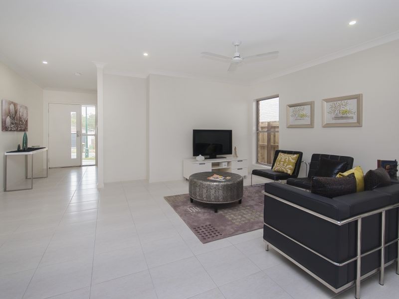 10 Krystelle Court, Oxley QLD 4075