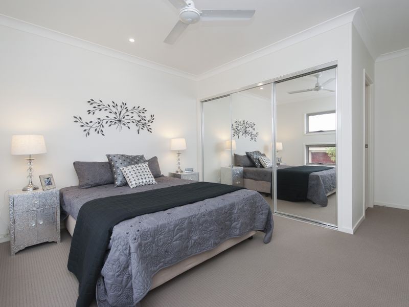 10 Krystelle Court, Oxley QLD 4075