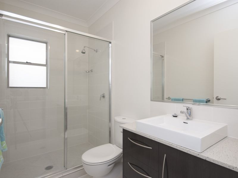 10 Krystelle Court, Oxley QLD 4075