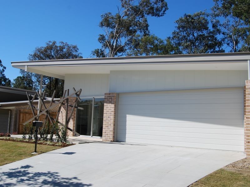 Oxley QLD 4075