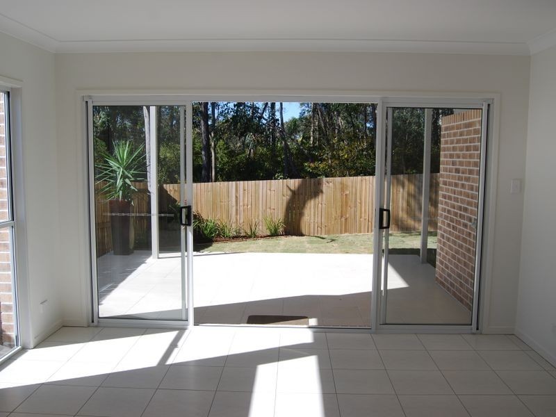 Oxley QLD 4075