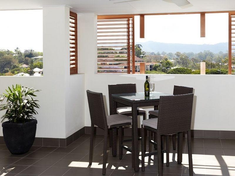 10/74 Dengate Lane, St Lucia QLD 4067