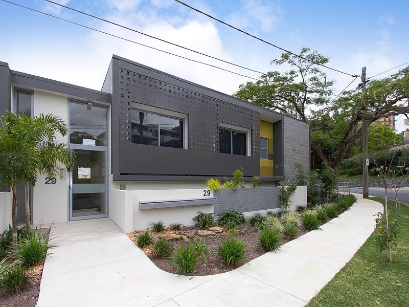 2/29 Central Avenue, Indooroopilly QLD 4068