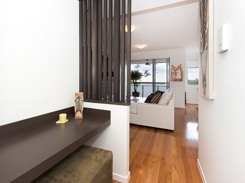 2/29 Central Avenue, Indooroopilly QLD 4068