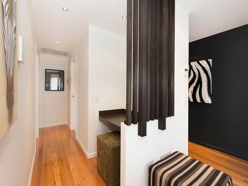 2/29 Central Avenue, Indooroopilly QLD 4068