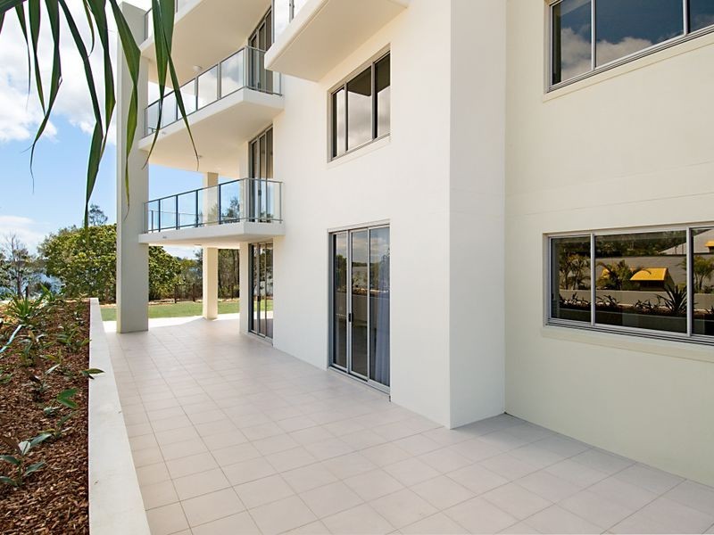 Waterfront Place, Sandstone Point QLD 4511
