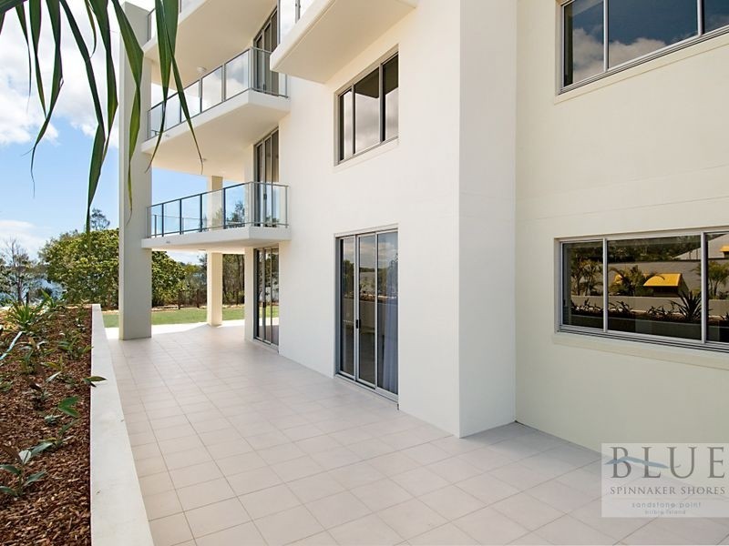 21/Waterfront Place, Sandstone Point QLD 4511