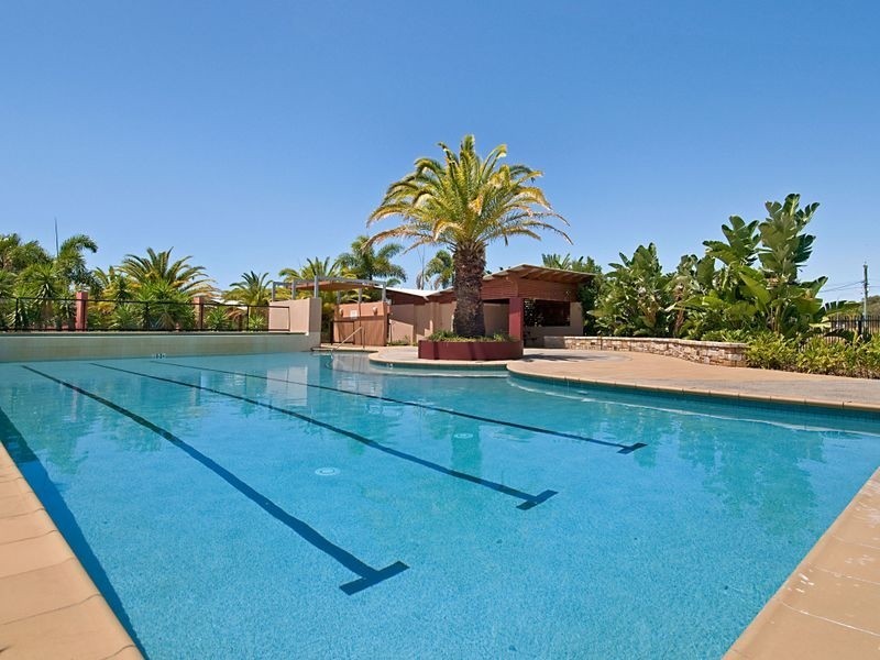 21/Waterfront Place, Sandstone Point QLD 4511
