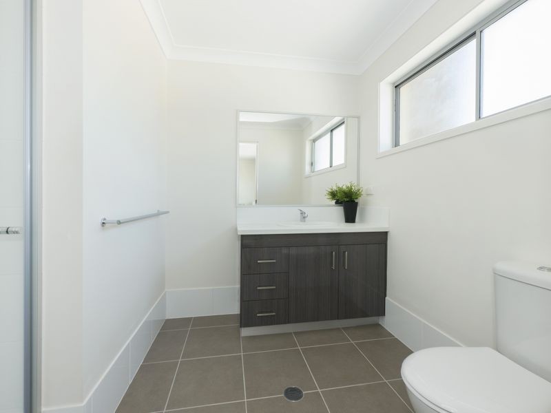 1 EAST STREET, Kingston QLD 4114