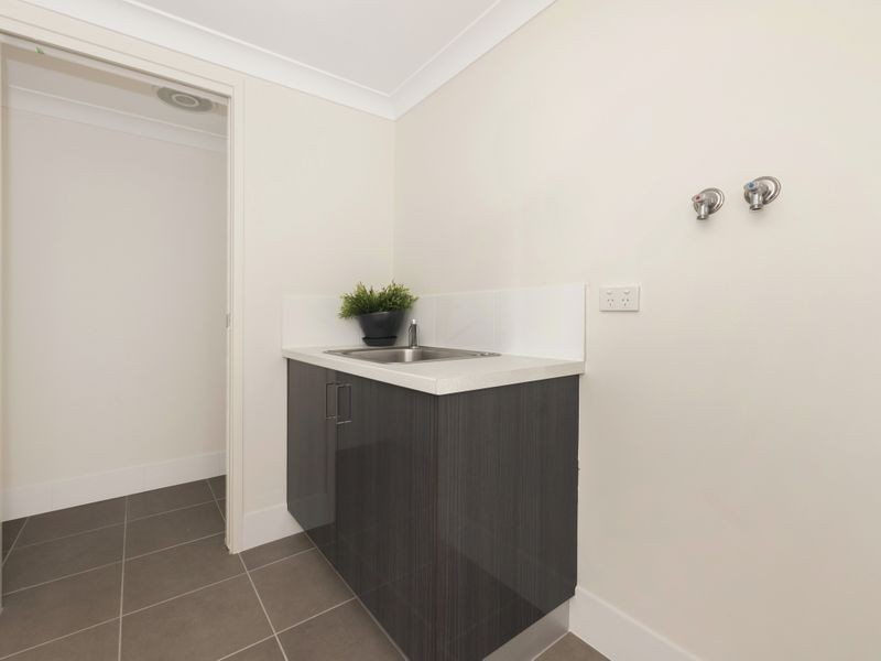 1 EAST STREET, Kingston QLD 4114