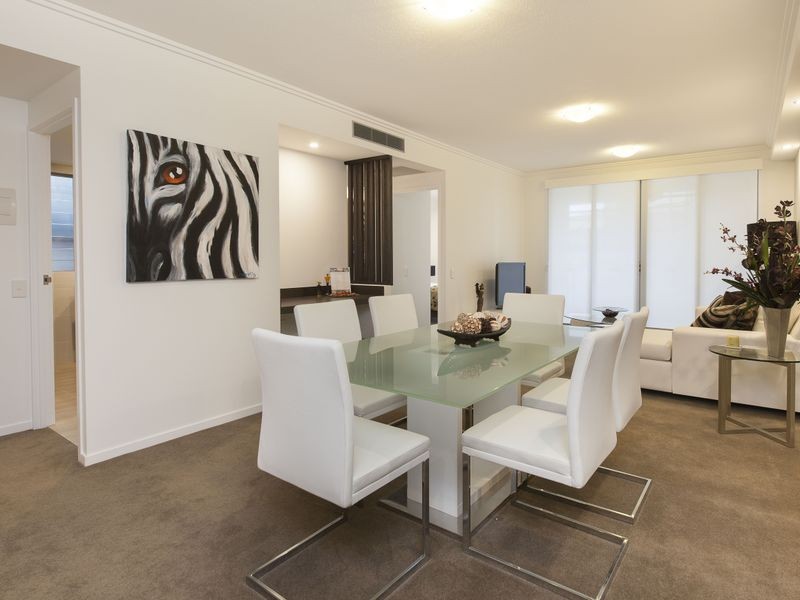 25 VINCENT STREET, Indooroopilly QLD 4068