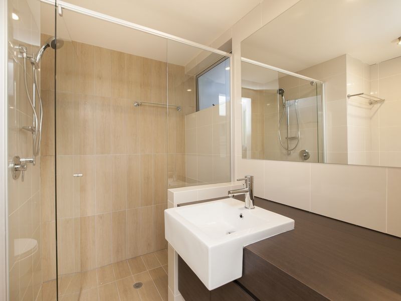 25 VINCENT STREET, Indooroopilly QLD 4068