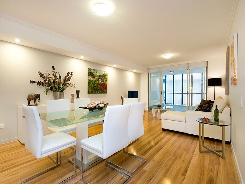 39 Depper Street, St Lucia QLD 4067