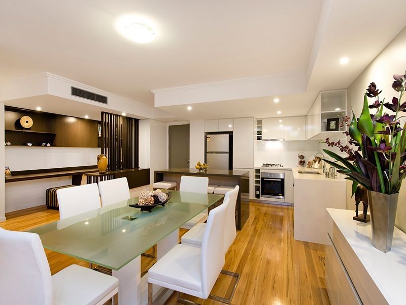 39 Depper Street, St Lucia QLD 4067