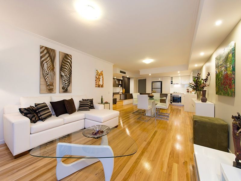 39 Depper Street, St Lucia QLD 4067