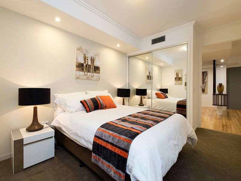 39 Depper Street, St Lucia QLD 4067