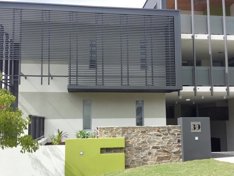 39 Depper Street, St Lucia QLD 4067