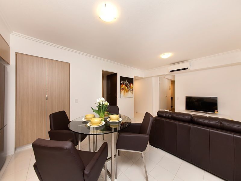 2/39 Depper Street, St Lucia QLD 4067