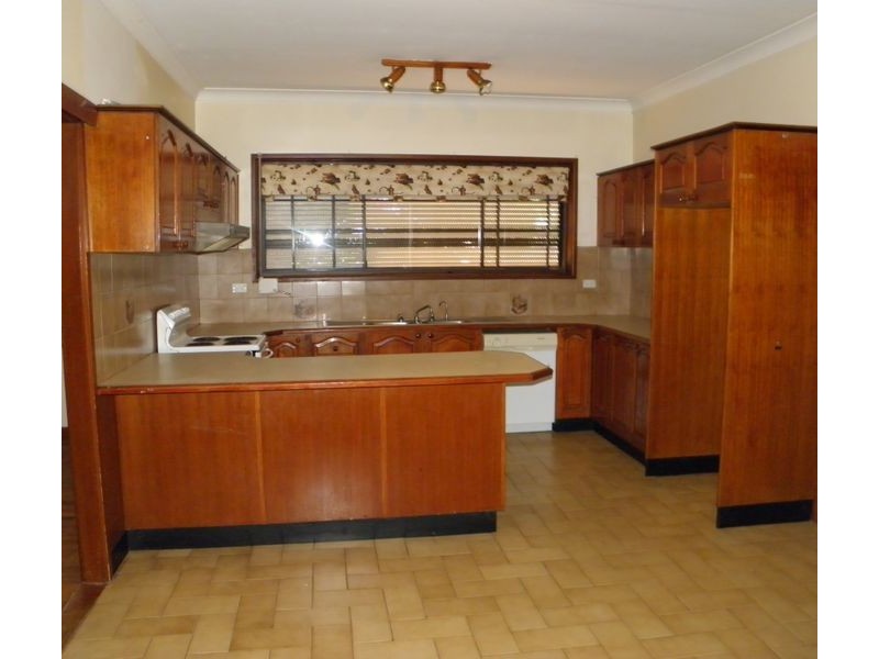 95 Gurner Ave, Austral NSW 2179