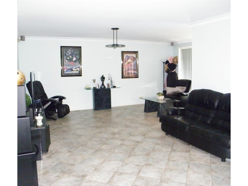 Hoxton Park NSW 2171