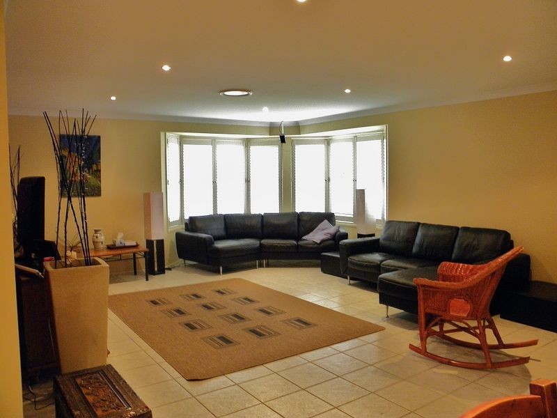 West Hoxton NSW 2171